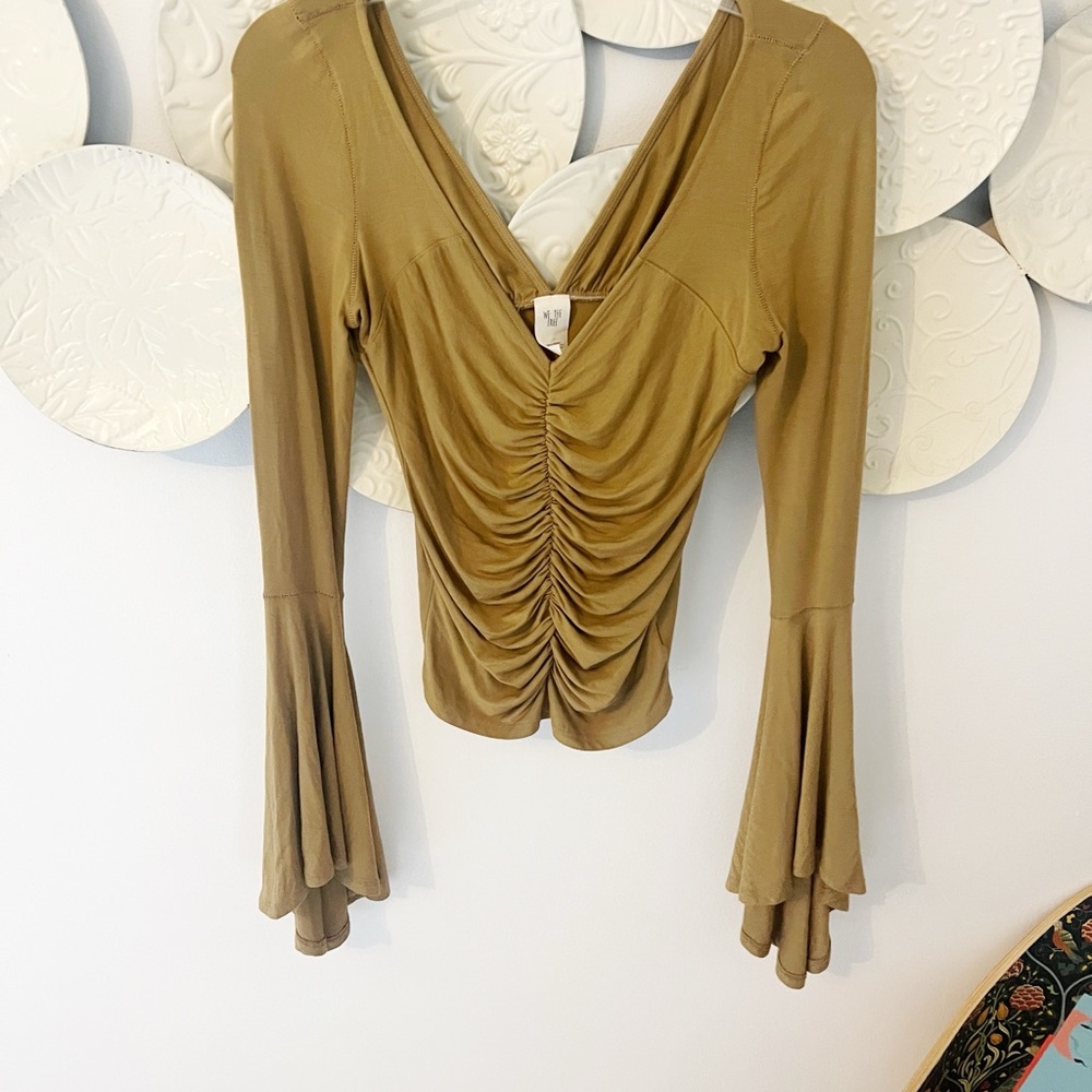 XS Free People Bell Sleeve Top - Picture 2 of 4